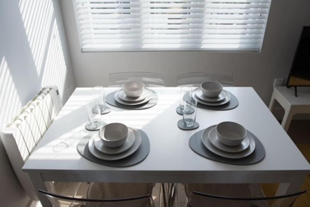 Beautiful, Spacious 1 Bed Flat 브렌트우드 외부 사진