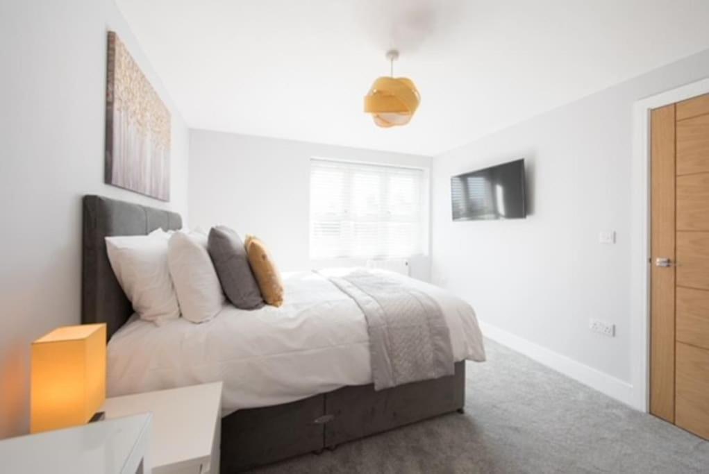 Beautiful, Spacious 1 Bed Flat 브렌트우드 외부 사진