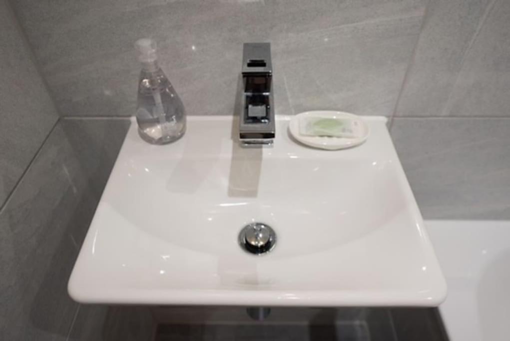 Beautiful, Spacious 1 Bed Flat 브렌트우드 외부 사진
