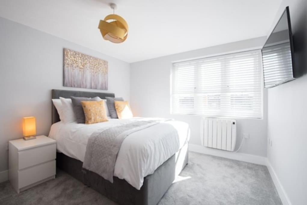 Beautiful, Spacious 1 Bed Flat 브렌트우드 외부 사진
