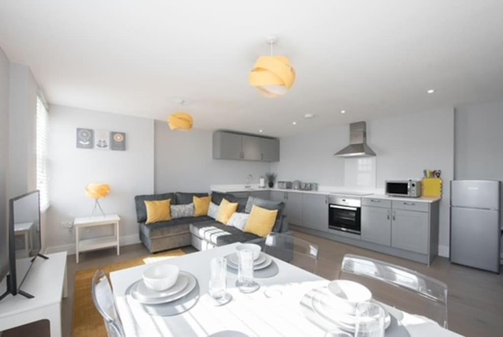 Beautiful, Spacious 1 Bed Flat 브렌트우드 외부 사진